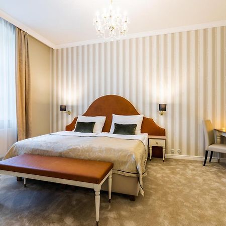 Zamek Dukovany Hotel ภายนอก รูปภาพ